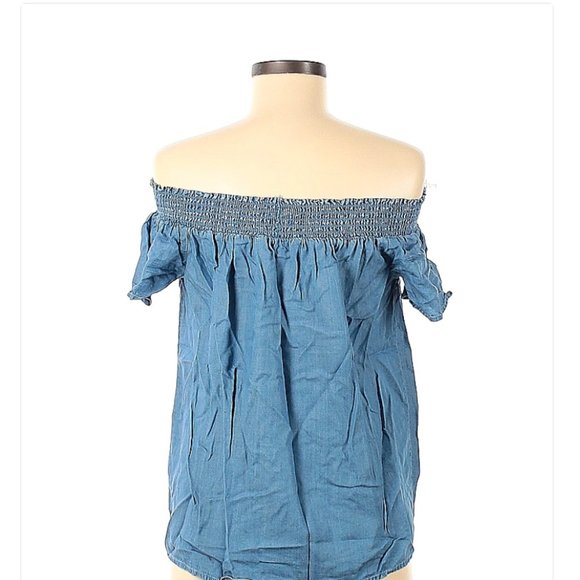 Old Navy Off The Shoulder Denim Top Size Medium - EUC - Picture 2 of 3